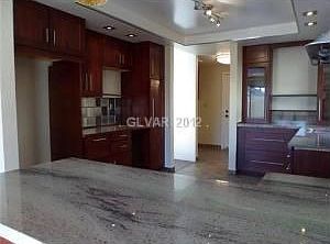 5th image of 9521 Pacific View Dr