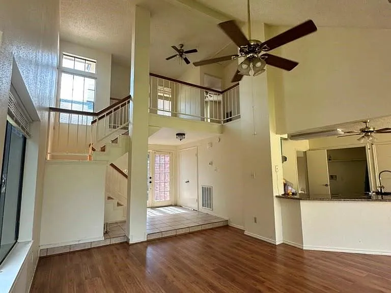 8623 Beechcrest St — Photo 17
