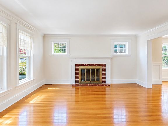 2nd image of 133 Church St