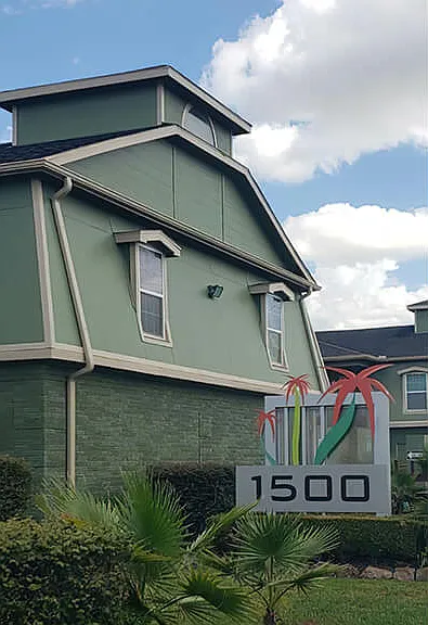 1500 Strawberry Rd — Photo 3