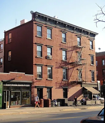 Rented by Sterling Holdings | media 26