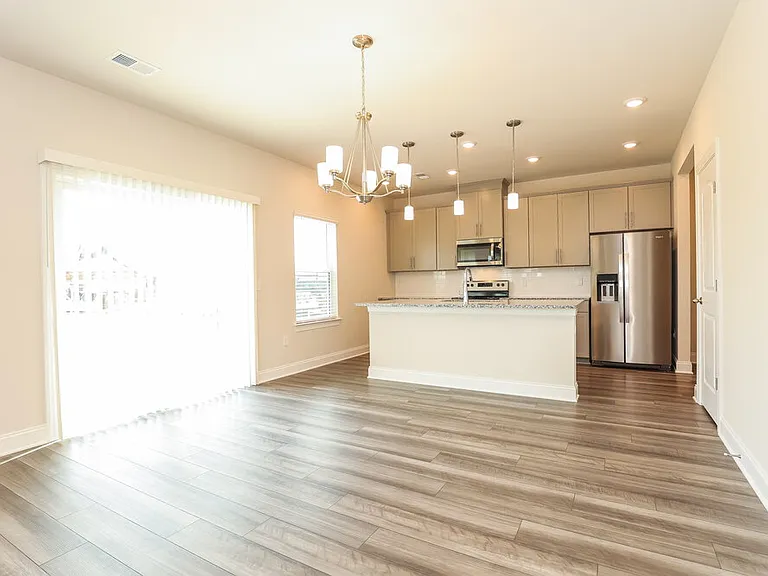 3610 Mathewson Way — Photo 5