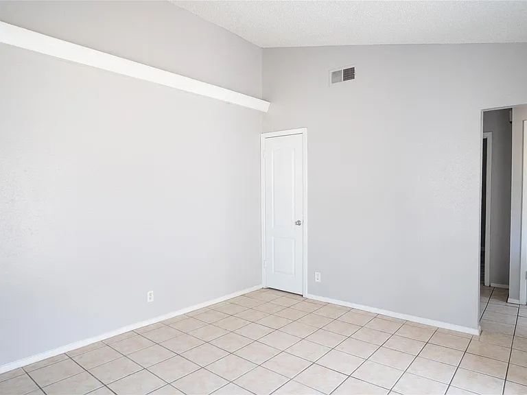 3003 Parker Ln #D — Photo 10