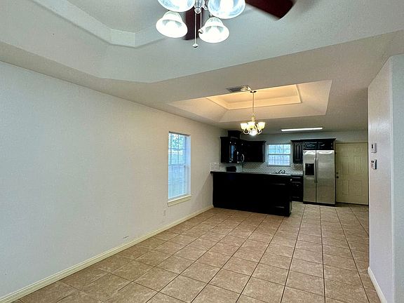 5th image of 1000 E Cedar Ave #1