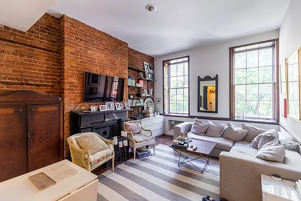 Rented by Bond New York | media 43