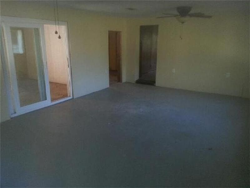 2nd image of 1220 Mills Ave