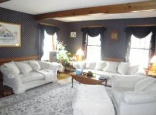 23 Crestwood Dr, Hollis, NH 03049