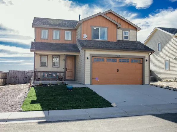 935 Flicker St, Douglas, WY 82633