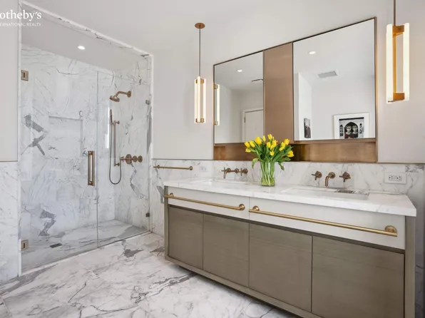 305 East 51st Street image 11 of 22