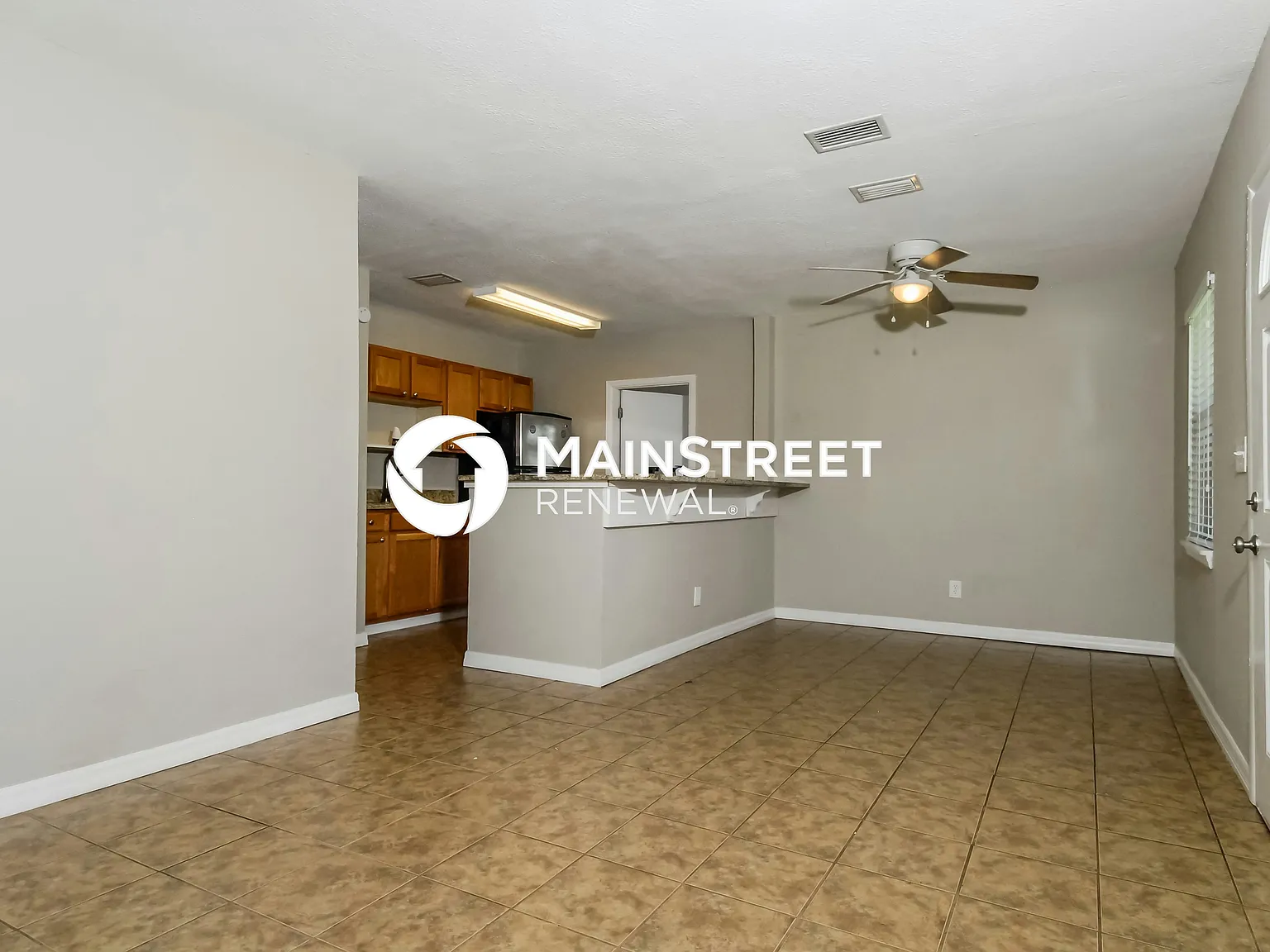 4601 W Paxton Ave — Photo 2