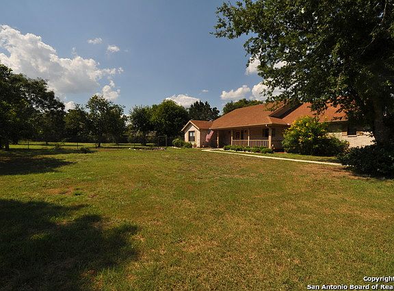 3rd image of 9585 Goldenrod Cir