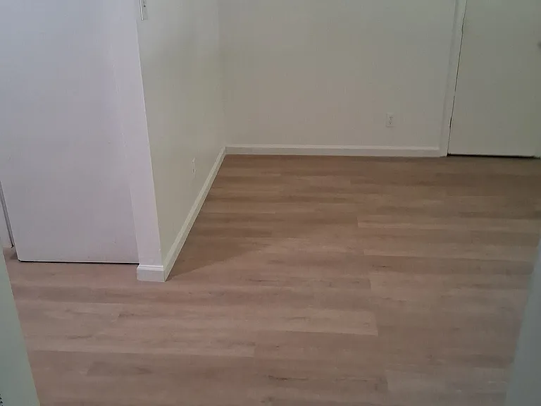112 Burkshire Ct #B — Photo 6