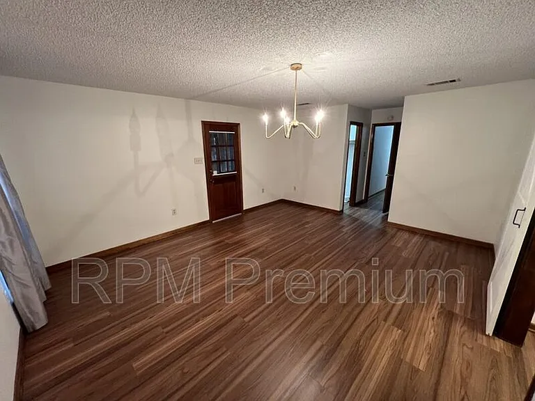 13936 Cayuga Dr — Photo 34