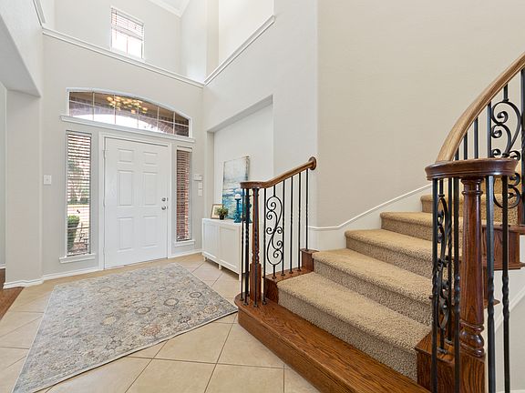5th image of 1936 Palisade Ct