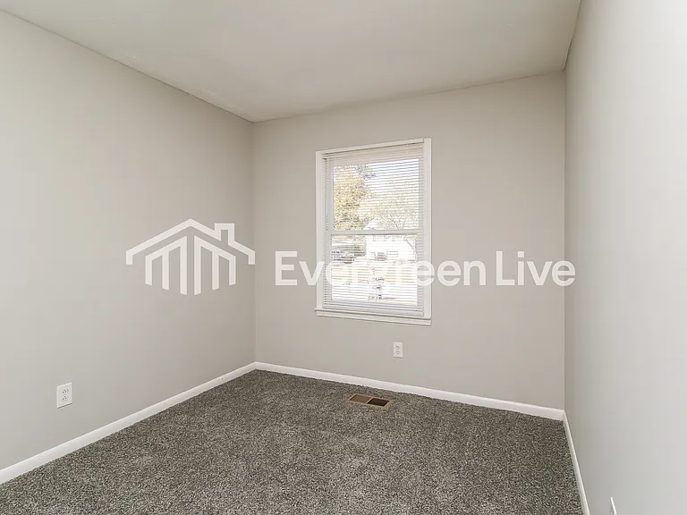 245 Hummingbird Way — Photo 13