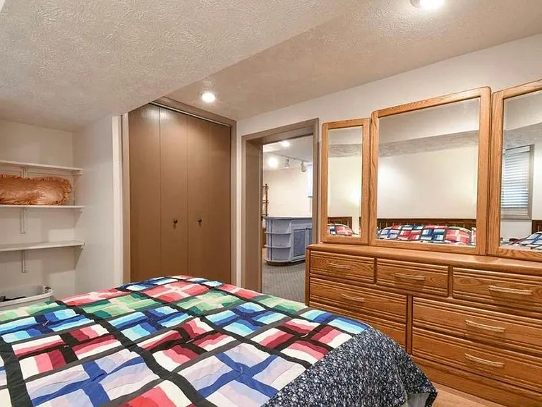 5946 Newton St — Photo 17