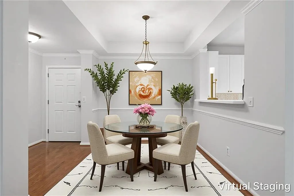 2 bed, 2.0 bath, 1350 sqft, $3,000 — Photo 3