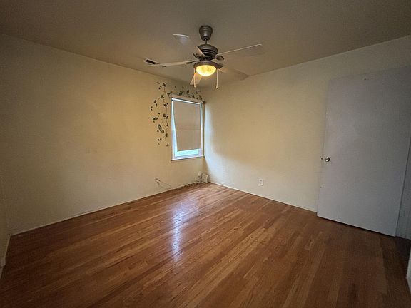 2nd image of 1441 W 20th St