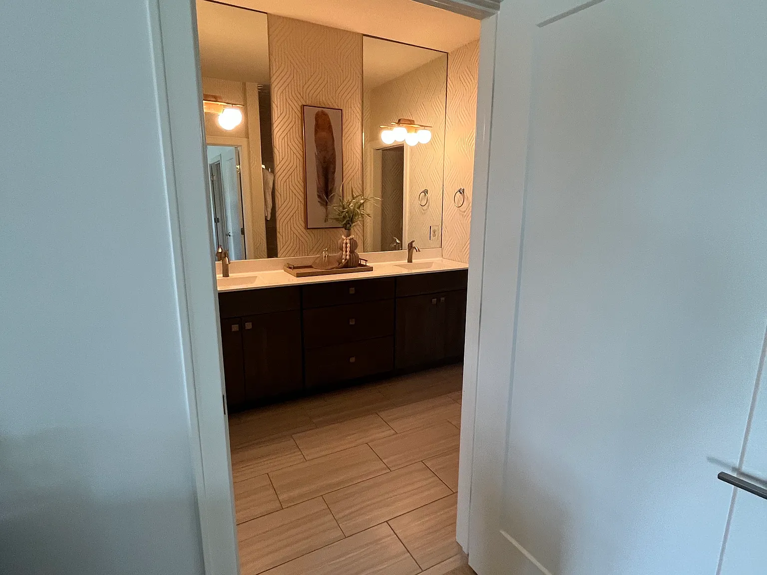 5 bed, 2770 sqft, $3,500 — Photo 4