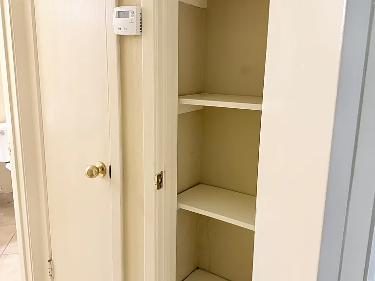 Ricks Apartments — Photo 25
