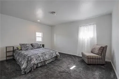 2202 W 47th Ter — Photo 18