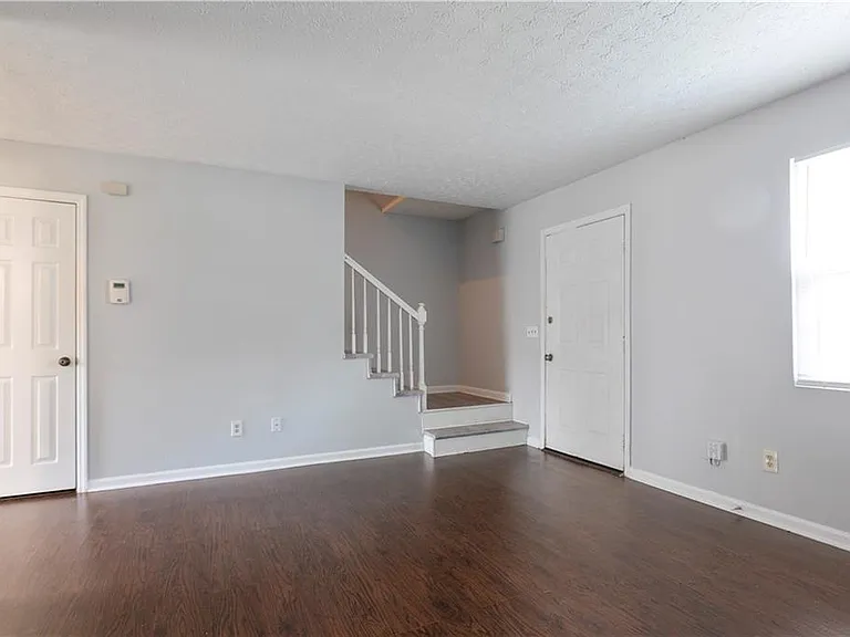1441 Springleaf Cir SE — Photo 4