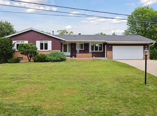 2708 W 96th St, Bloomington, MN 55431