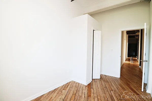 Rented by City Connections Realty | media 49