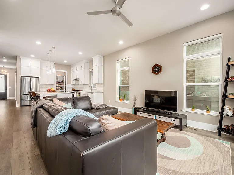 953 Pullman Pl — Photo 23