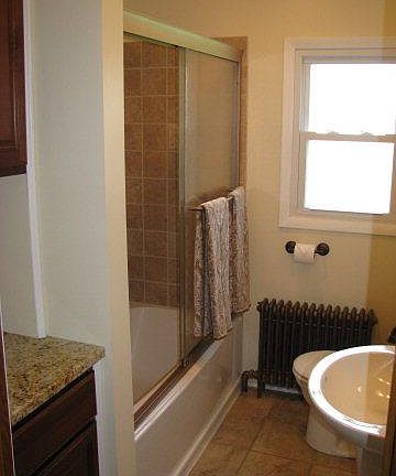 5th image of 432 E 14th St