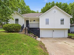 1003 Lincoln St, Pleasant Hill, MO 64080