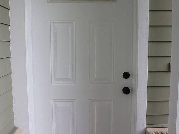 5th image of 630 W Olive Ave