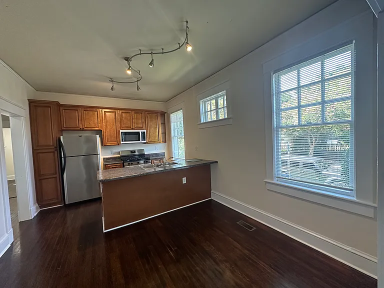 503 Rhode Island Ave — Photo 12