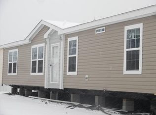 29176 Hazelwood Rd, Flat Rock, MI 48134