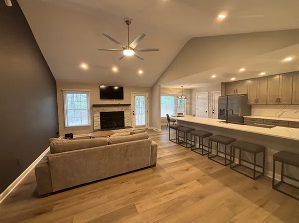 3411 Woodbine Ln, Charlotte, NC 28210