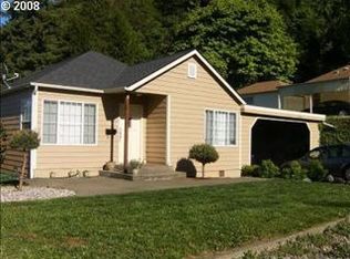 1045 W Ridgeview Ct, Roseburg, OR 97471