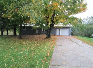 13482 Beckett Rd, Johannesburg, MI 49751