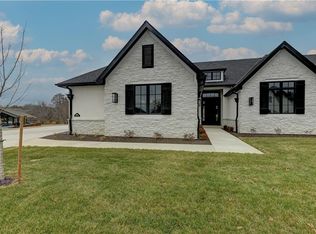 3906 W 84th Ter, Prairie Village, KS 66206