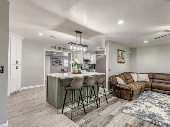 8128 NW 8th St, Oklahoma City, OK 73127