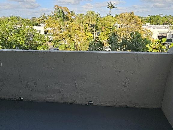 4th image of 6884 N Kendall Dr APT C404