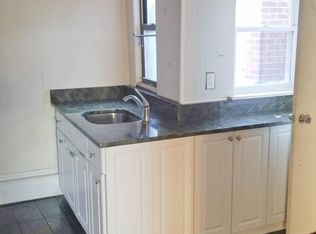 327 Hanover St #5L, Boston, MA 02113