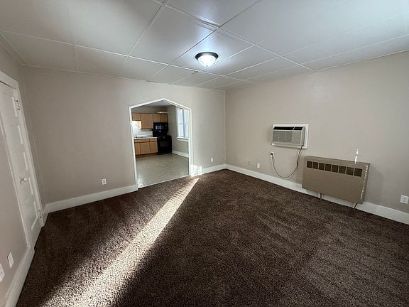 5th image of 1209 Saint Marys Ave #1