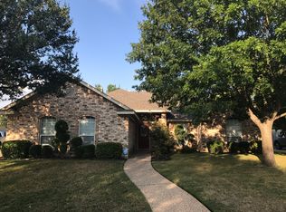 320 Bonham Dr, Hewitt, TX 76643