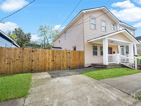 2nd image of 1114 1/2 E Bolton Street