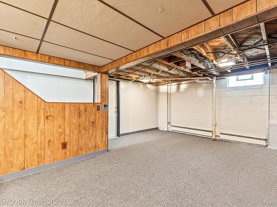 721 Leroy St, photo 23