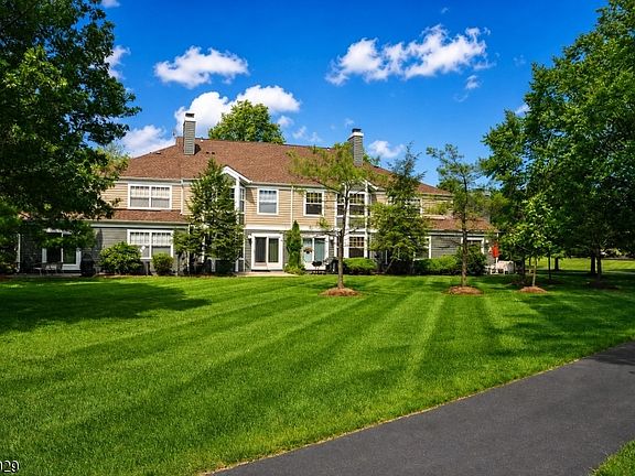 2nd image of 298 Greenfield Rd
