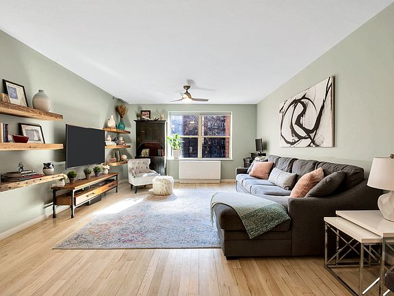 2nd image of 736 W 187th St APT 301