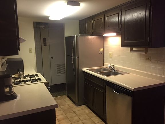 5th image of 502 Redondo Dr APT 501
