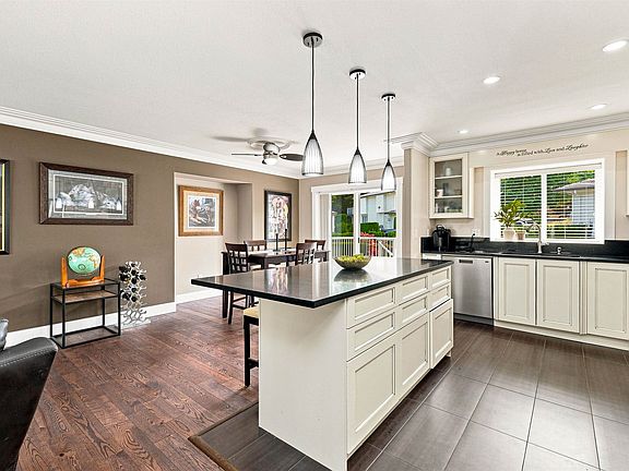 5th image of 34250 Hazelwood Ave #52