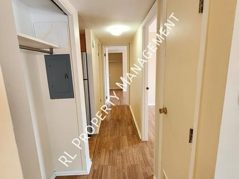 1055 Merrimar Cir N #E — Photo 7